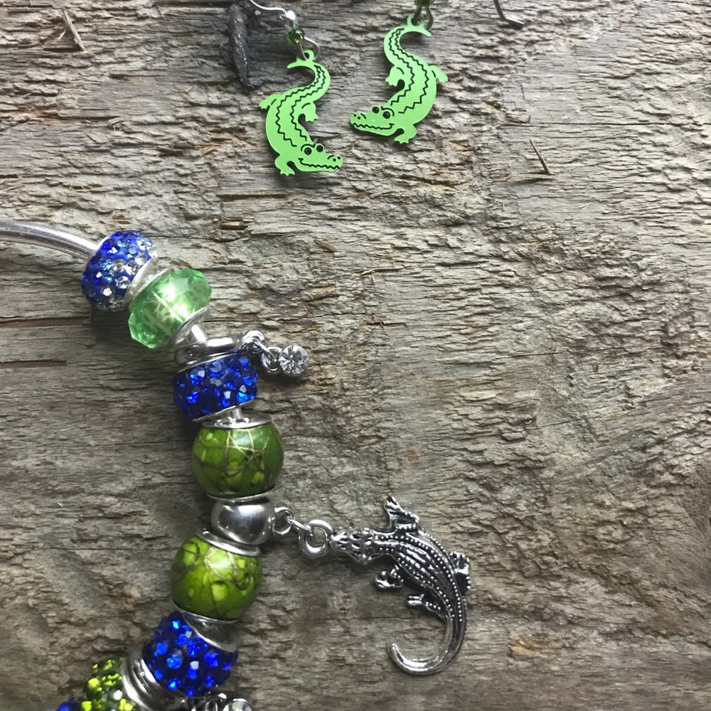 Florida gators bracelet and earrings, gators bracelet, UF gators earrings, gator - Picture 6 of 8